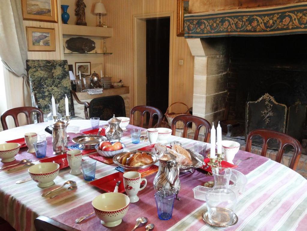 Le Logis Du Marais Hotell Lasson Exteriör bild