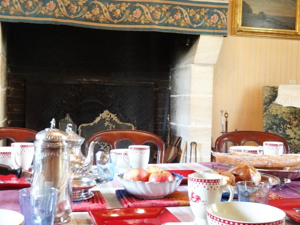 Le Logis Du Marais Hotell Lasson Exteriör bild